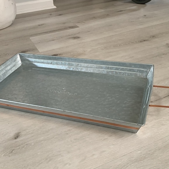 Crofton tray Galvanized Tin Tray with handles rose gold‎ details - Picture 12 of 12